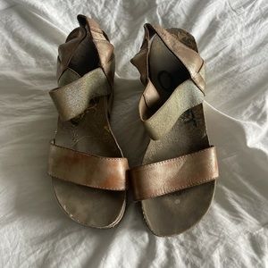 OTBT Used Gold Wedge heels Bushwell